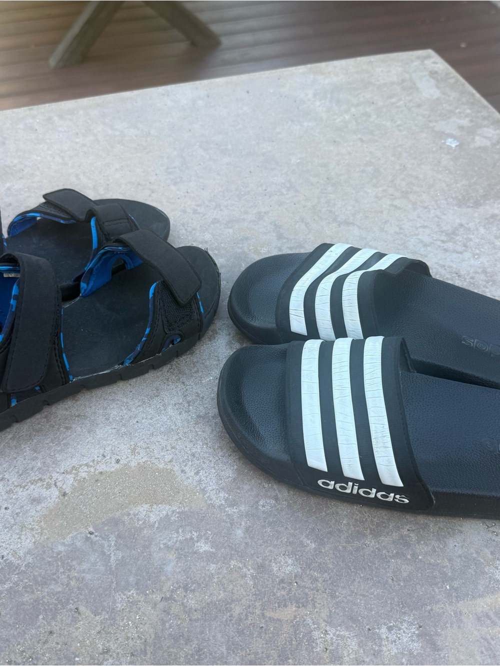 Bundle of 2 Boys Youth Shoes adidas Kids Black Slide & Boys Sport Sandals size 4 - Picture 6 of 9